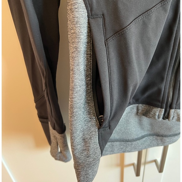 Lululemon Full Zip Jacket - Picture 7 of 7